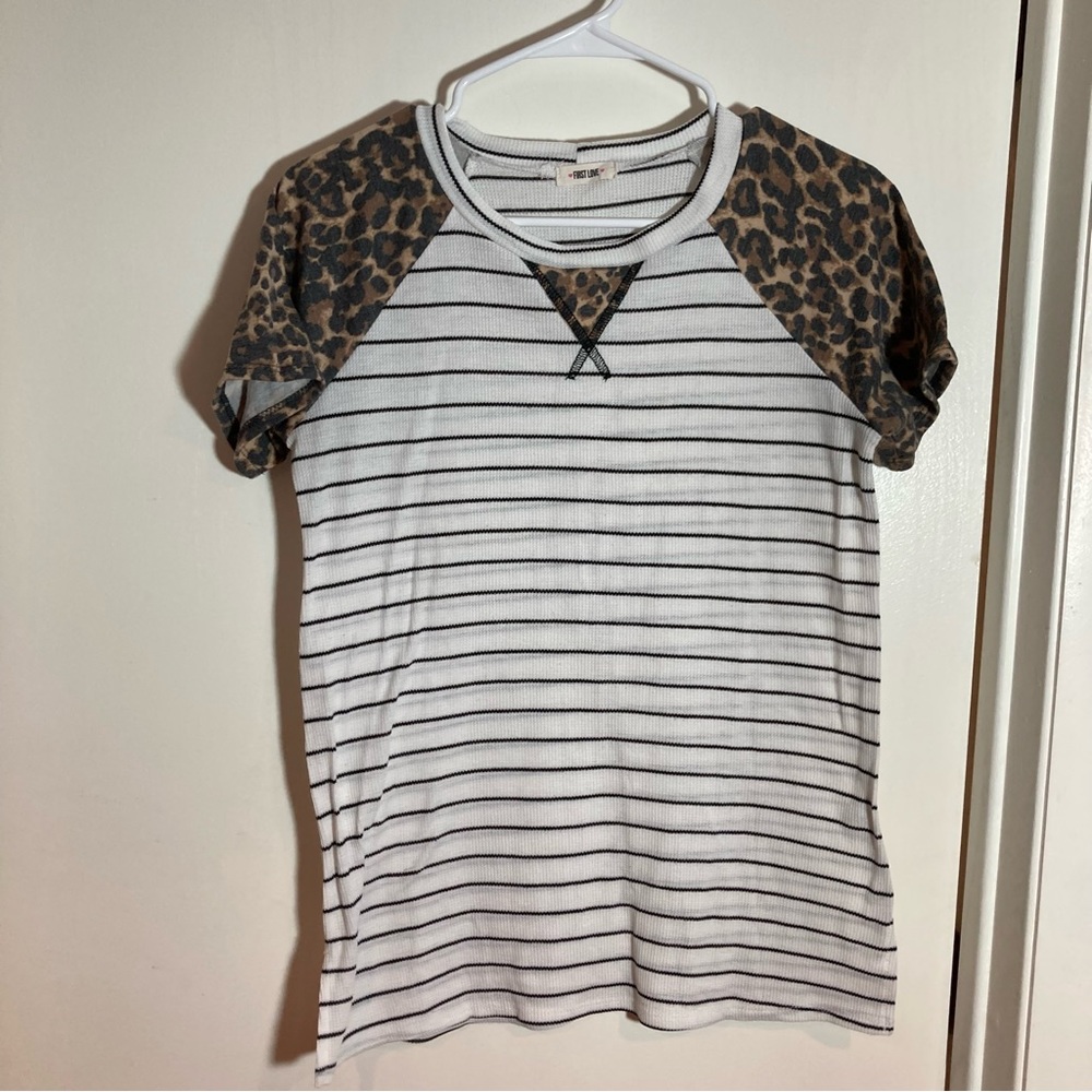 First Love striped thermal cheetah top‎ Small